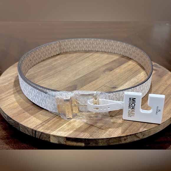 Michael Kors - Women's XL Reversible MK  Tan/White/ Leather Belt - Picture 2 of 14